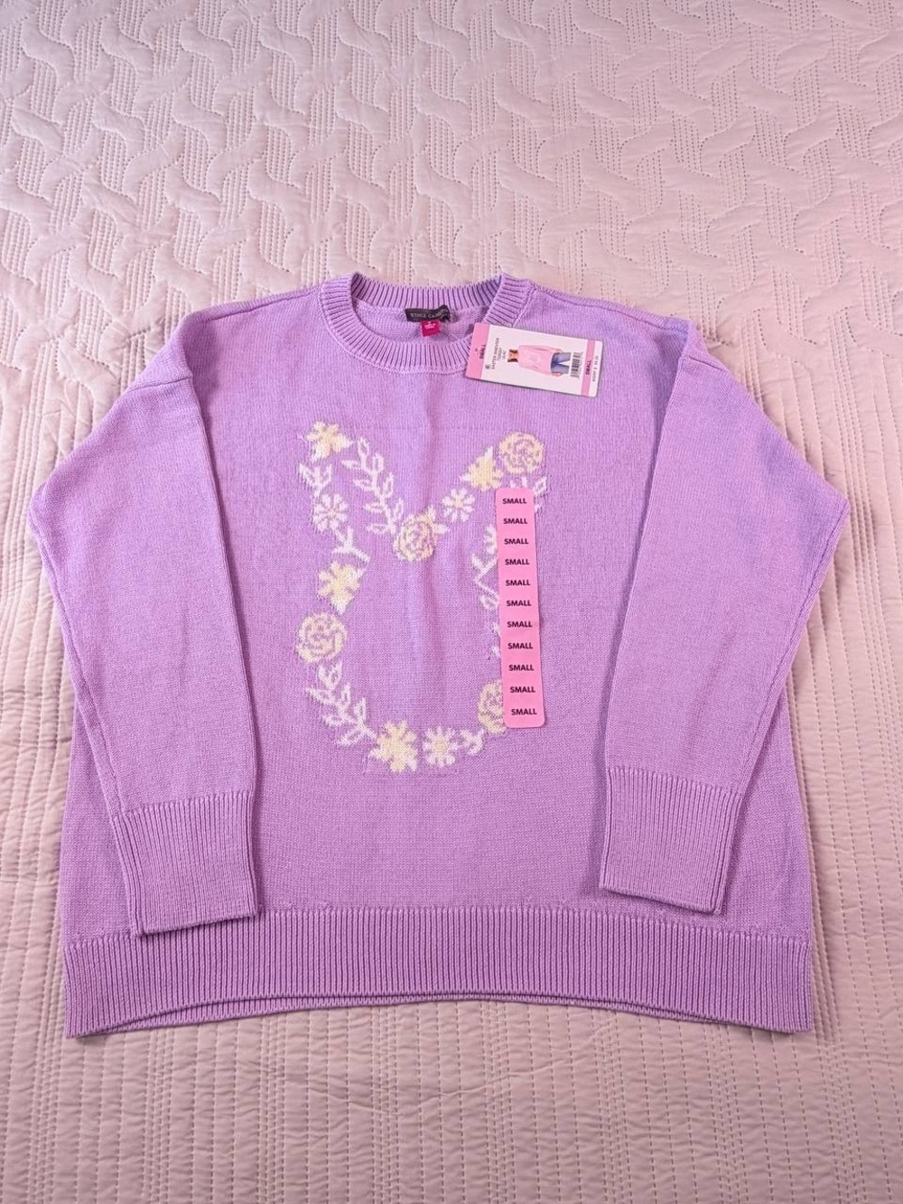 Vince Camuto Lavender Crewneck Sweater with Cream Floral Intarsia
